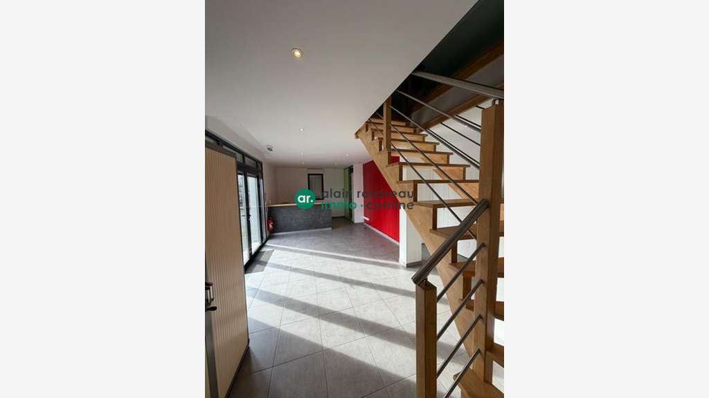 A vendre local d'activité 300m² ZA de Cantenay