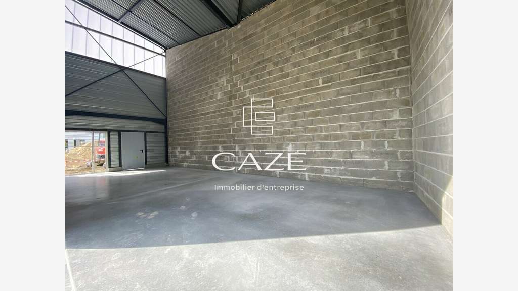 Local à vendre 120m² proche A10 à Carbon-Blanc