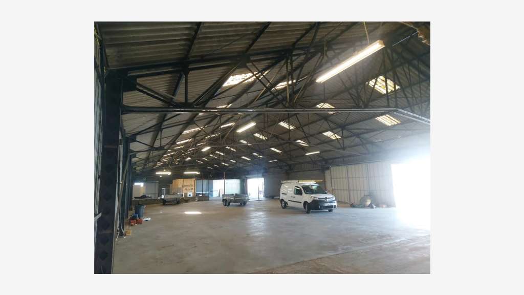 Vente bâtiments 589m² sur 1825m² à Carquefou