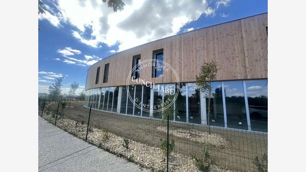 Vente local d'activités 280m² à Castanet Tolosan