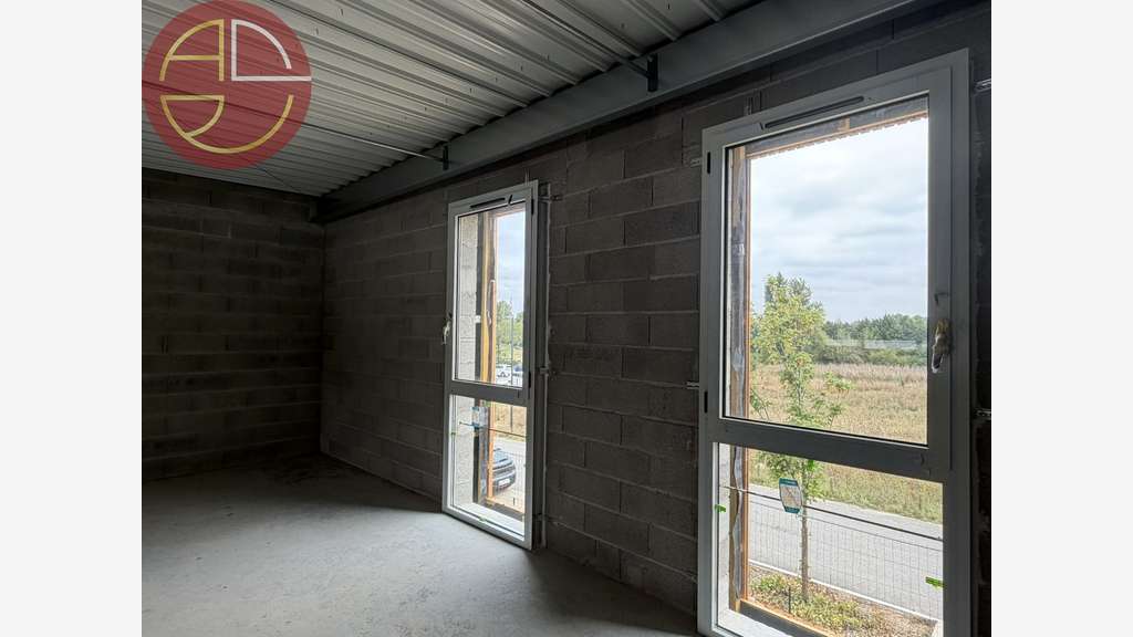 Entrepôt neuf 238m² à vendre à Castanet-Tolosan