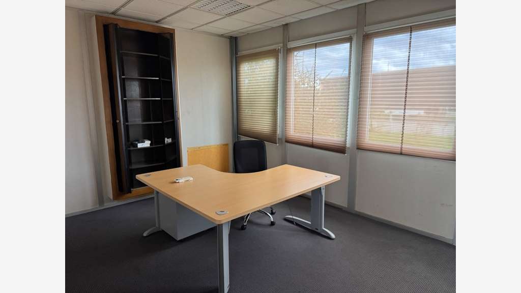 Entrepôt 2800m² à vendre ZI Castelculier