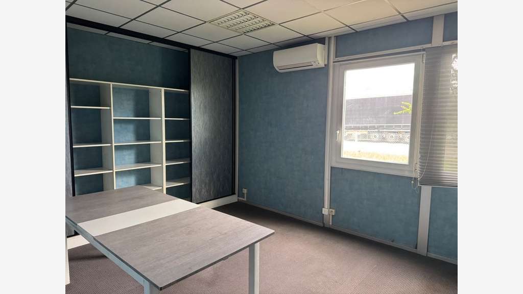 Entrepôt 2800m² à vendre ZI Castelculier
