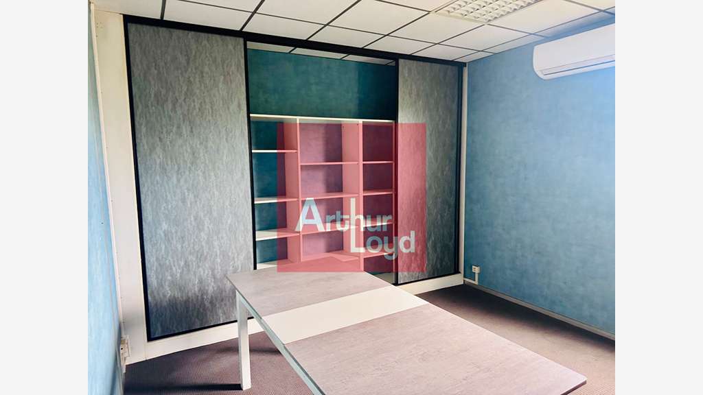 Local d'activité à vendre 3150m² à Castelculier