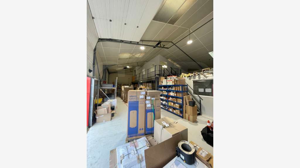 Vente bâtiment d’activité Caudan zone de Kerpont