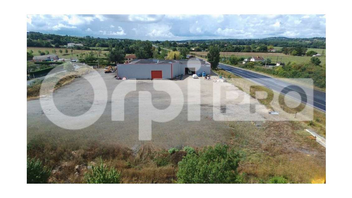 Local d'activité 1600m² sur 1ha proche Caussade 