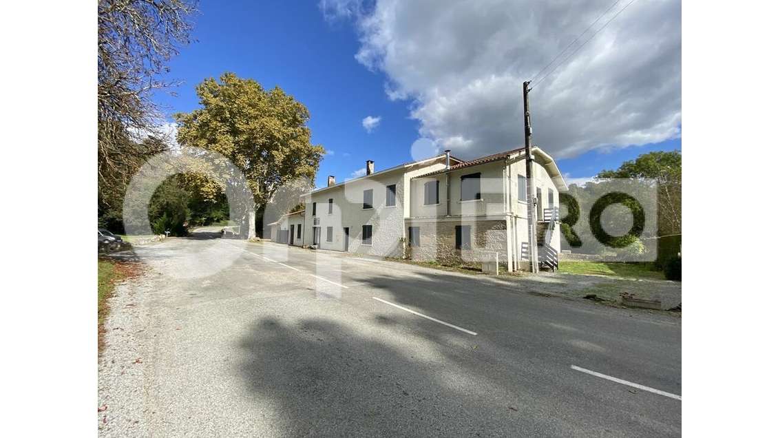 CAYLUS - LOCAL D'ACTIVITE à vendre