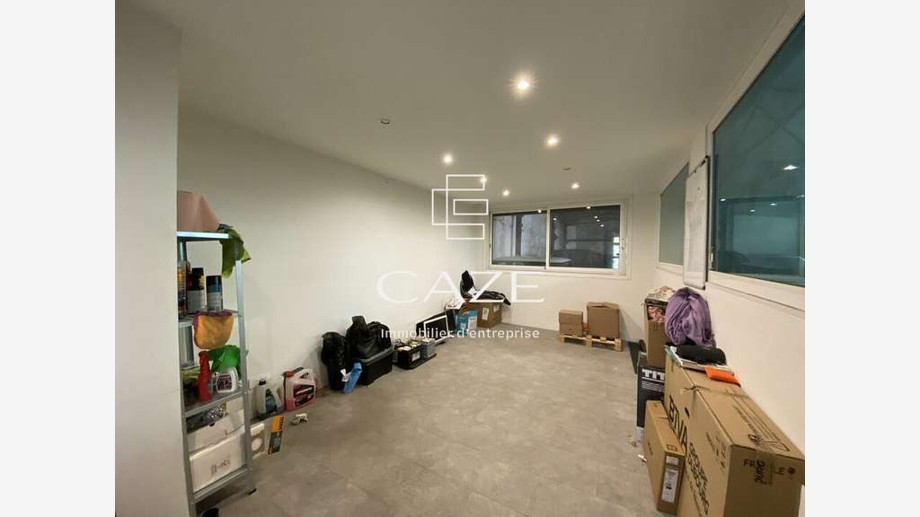 Bâtiment de 495m² à vendre à Cenon