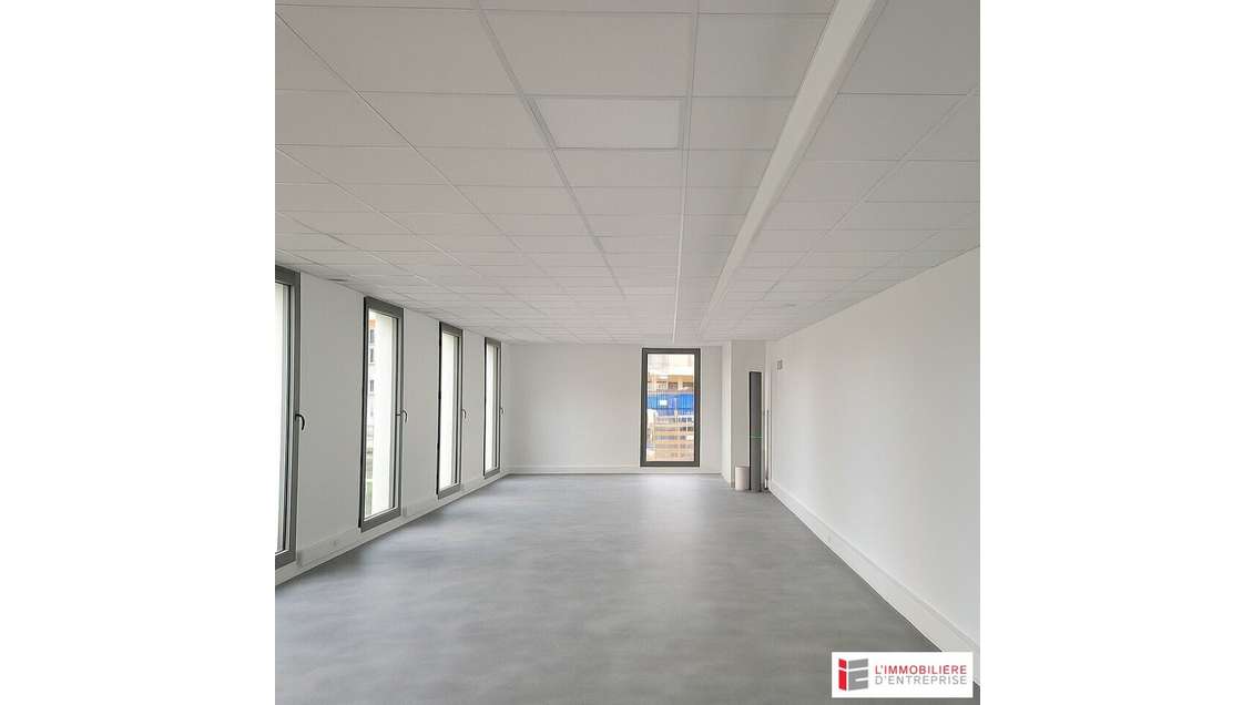 Local commercial 100m² à vendre à Cesson-Sévigné