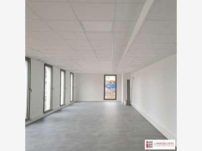 Local commercial 100m² à vendre à Cesson-Sévigné