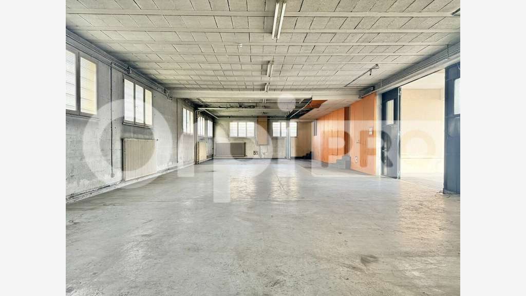 Local d'activité de 250m² à vendre à Champlan
