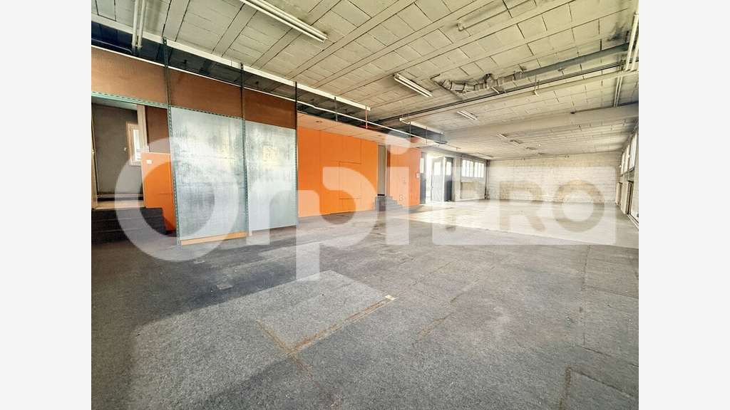 Local d'activité de 250m² à vendre à Champlan