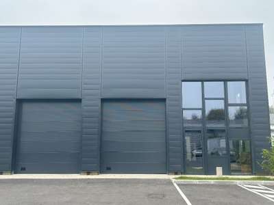 Vente Locaux d'activités - Entrepôts à Saint-Genis-Laval