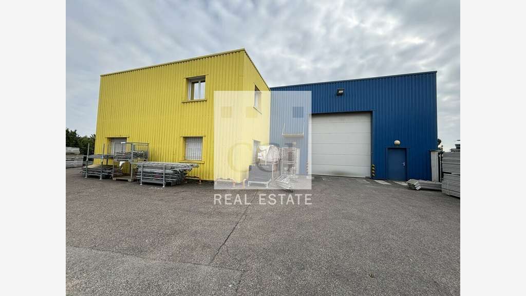 AV local d'activité 941m² à Charvieu-Chavagneux