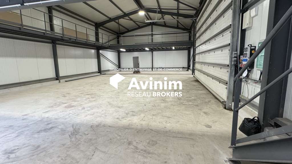 Vente local récent 300m² sur 2000m² Châteaurenard