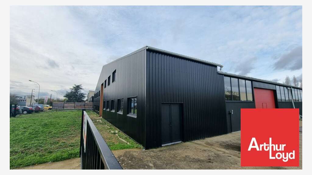 Local d'activité 180m² à vendre à Châtellerault