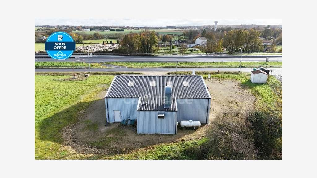 A vendre local artisanal 275m² de 2018 à Chaunay