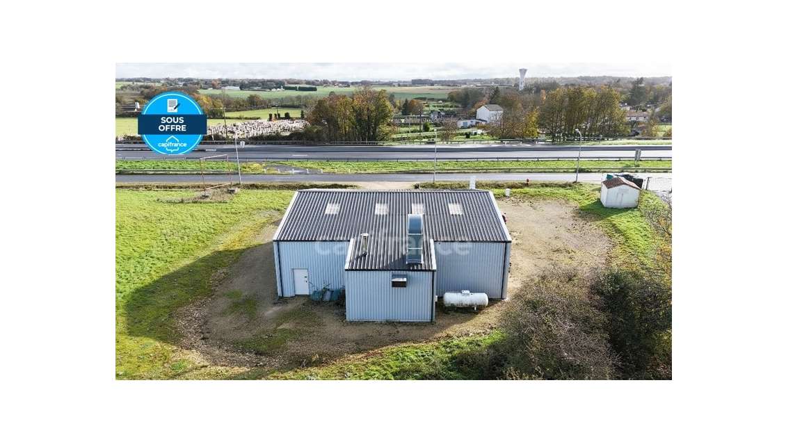A vendre local artisanal 275m² de 2018 à Chaunay