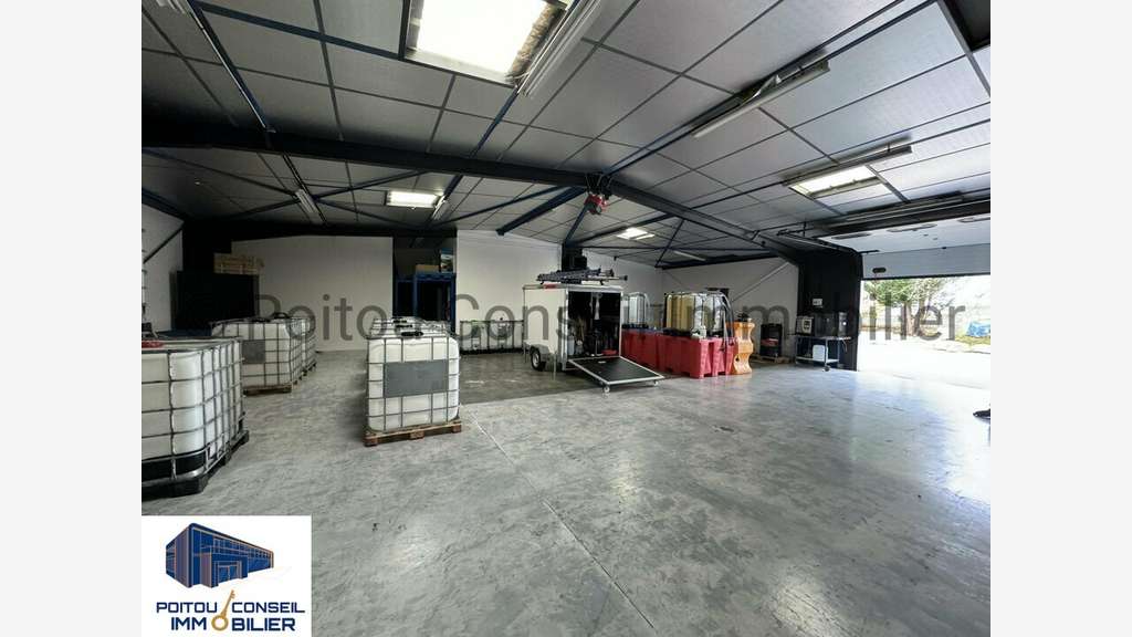 AV local activité 932m² Chauray emplacement top