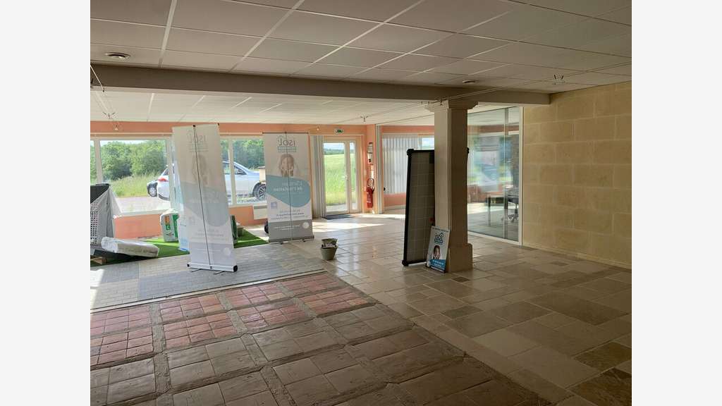 AV local d'activités 373m² Chazelles prox Marthon