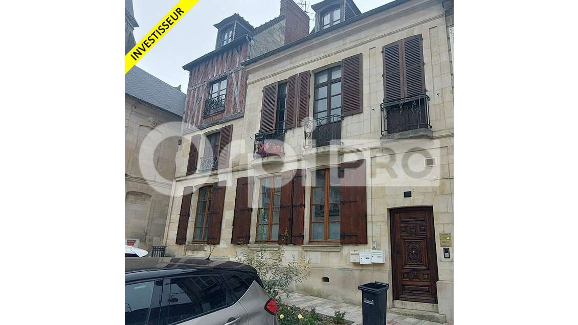 Cède immeuble pro + hab 380m² Clermont centre (60)
