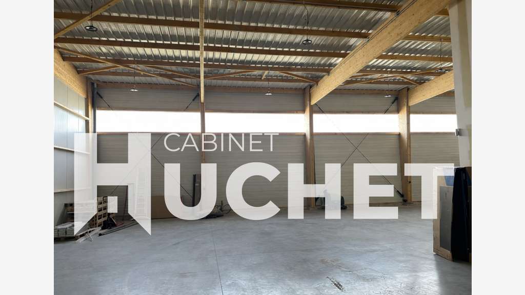 A vendre local d'activité neuf 463m² à Colombelles