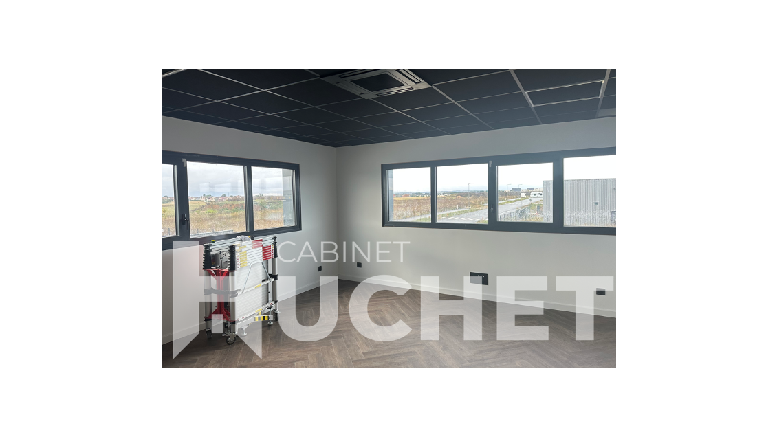 A vendre local d'activité neuf 463m² à Colombelles