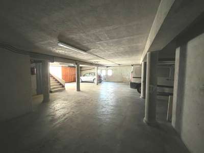 Vente entrepôt 150m² avec stationnements à Contes