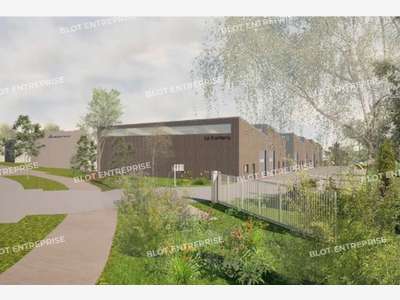 A vendre locaux d'activités 290m² à Couëron