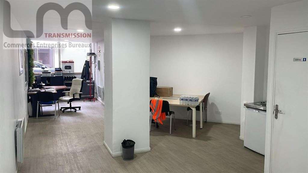 Cède locaux d'activité bureaux 990m² à Courbevoie