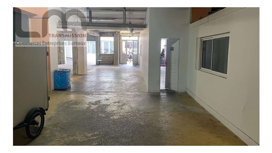 Cède locaux d'activité bureaux 990m² à Courbevoie