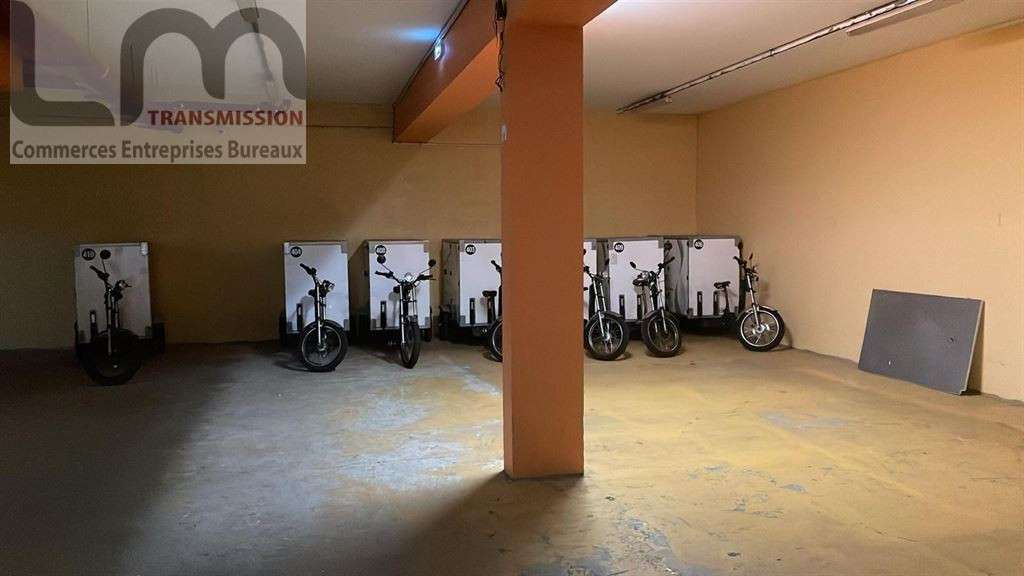 Cède locaux d'activité bureaux 990m² à Courbevoie
