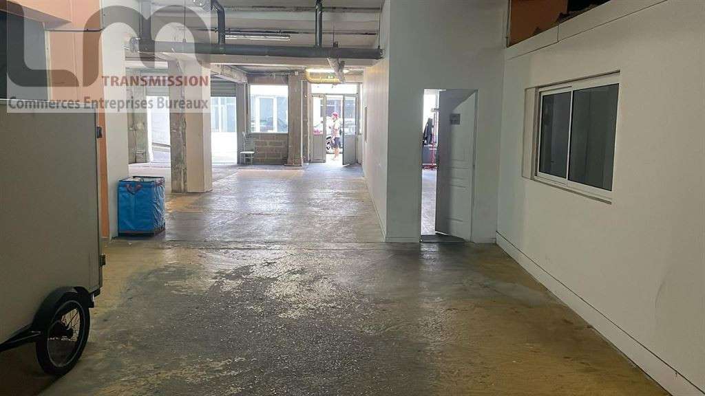 Cède locaux d'activité bureaux 990m² à Courbevoie