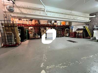 Vente Local d'activité 157m² Courbevoie