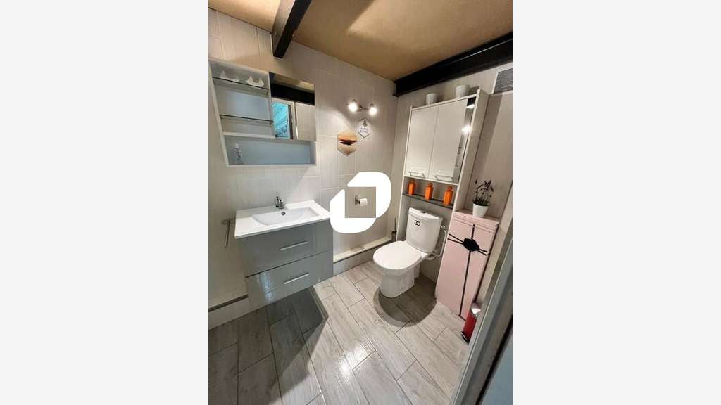 Vente Local d'activité 157m² Courbevoie