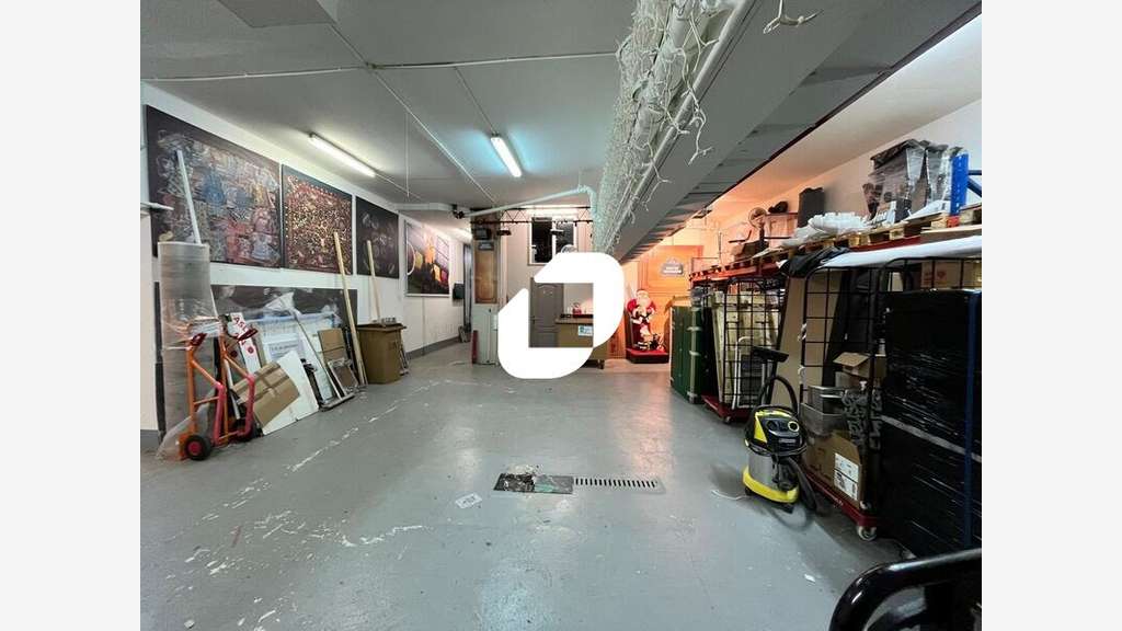 Vente Local d'activité 157m² Courbevoie
