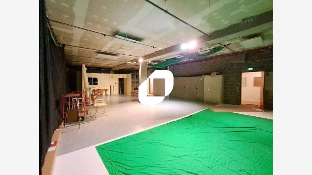 Vente Local d'activité 230m² Courbevoie