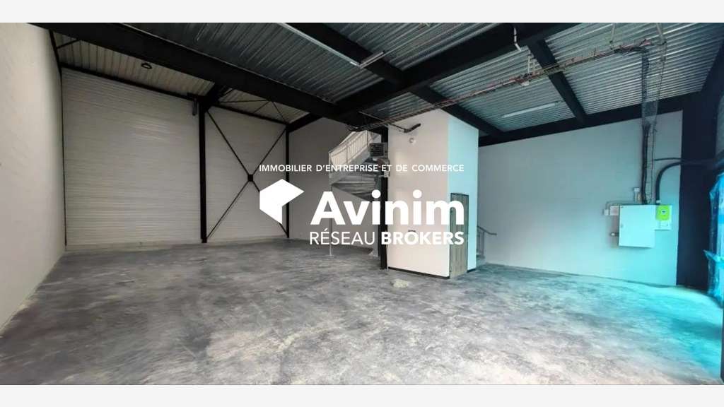 Vente local d'activité 179m² à Courtry
