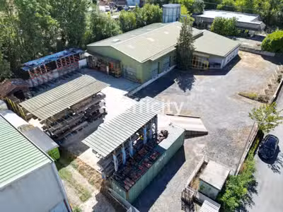 Vente local industriel de 740m² en za à Courzieu