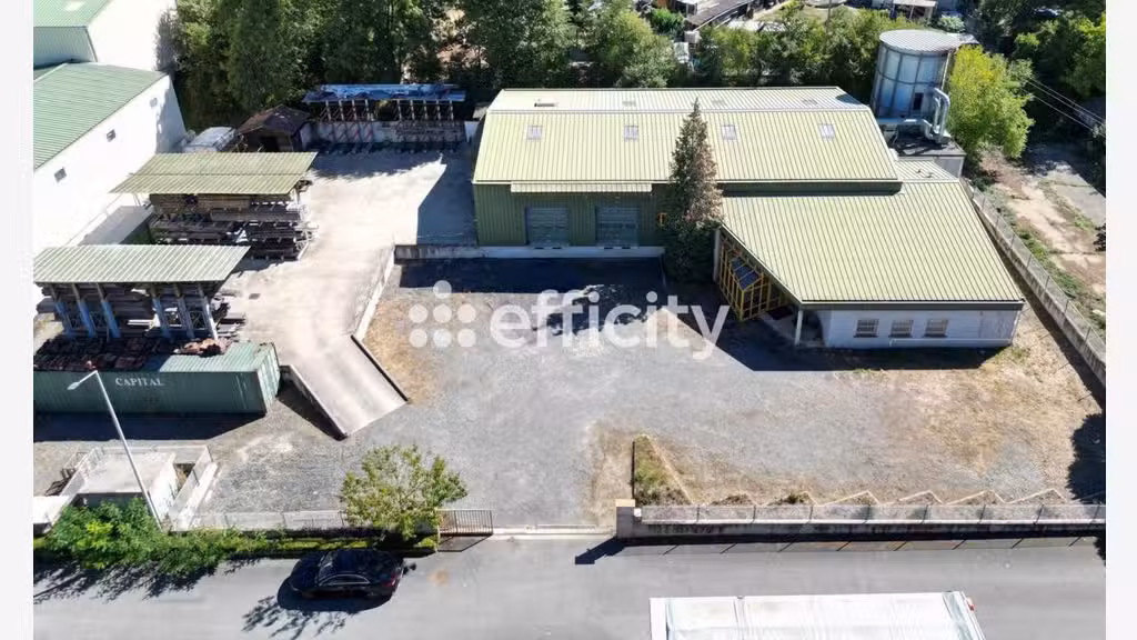 Vente local industriel de 740m² en za à Courzieu