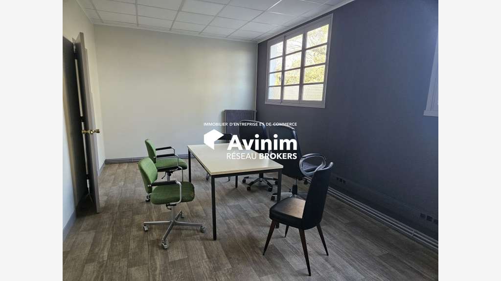 Vente bâtiment industriel de 7429m² à Cousance