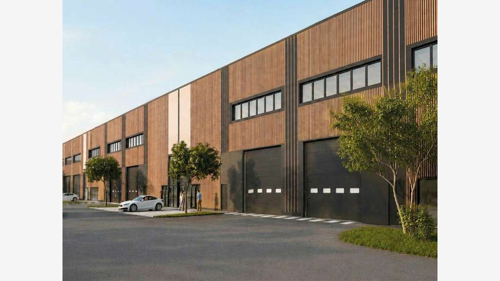 AV local d'activités 2553m² empl stratégique Crépy