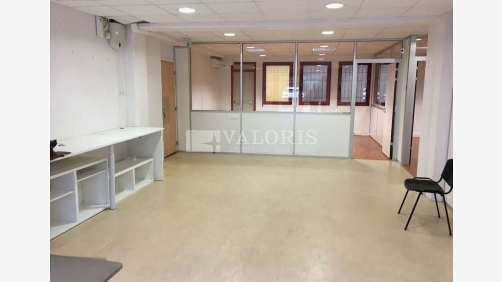 Entrepôt et bureaux 283m² à vendre à Dardilly 