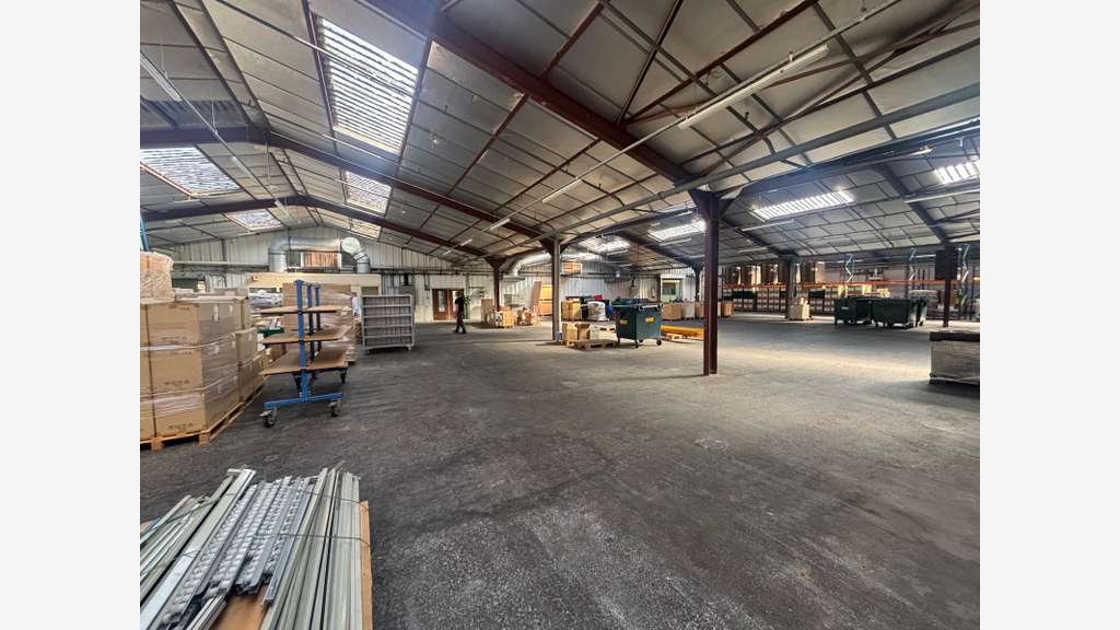 Vente bâtiment industriel ZA Lannugat à Douarnenez