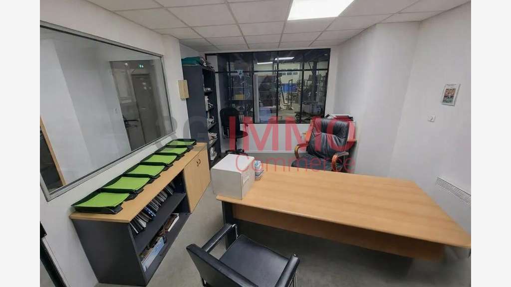 Vente local industriel bureaux de 534m² à Échiré