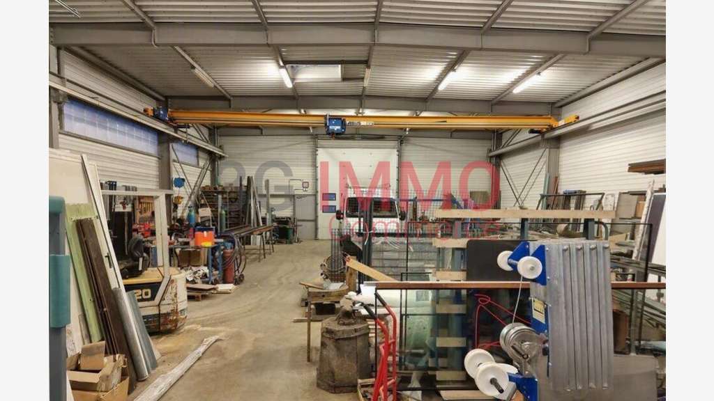 Vente local industriel bureaux de 534m² à Échiré