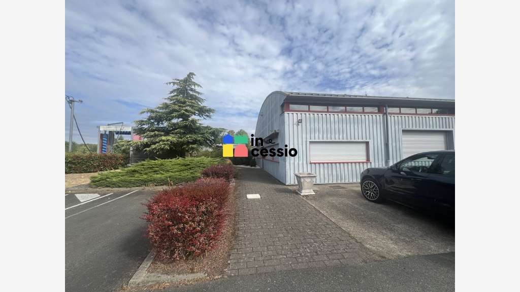 ÉCOMMOY – SITE LOGISTIQUE / TRANSPORT – 1,47 HA –