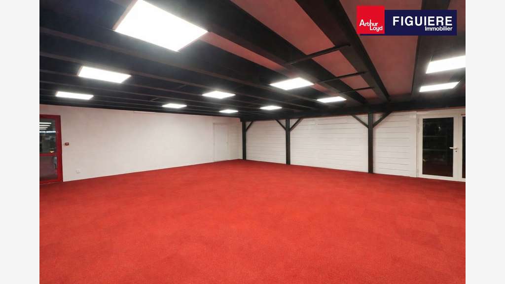Bâtiment 510m² à vendre sur la ZI des Jalassières