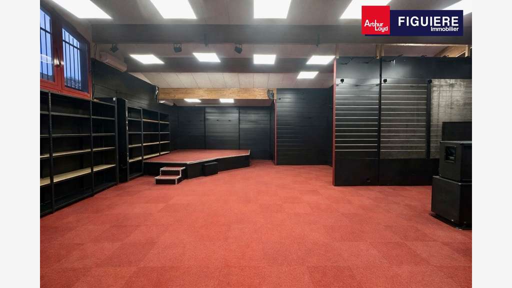 Bâtiment 510m² à vendre sur la ZI des Jalassières