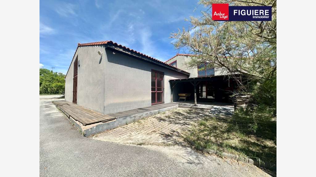 Bâtiment 510m² à vendre sur la ZI des Jalassières